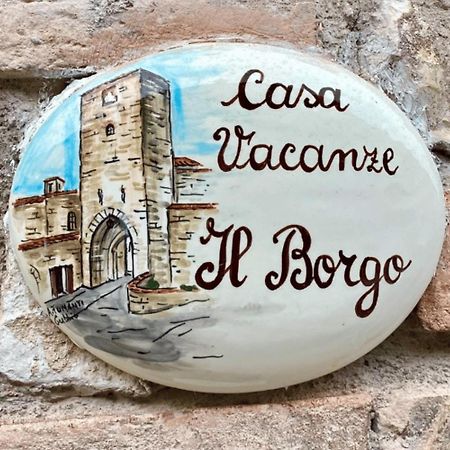 Casa Vacanze Il Borgo กุบบีโอ ภายนอก รูปภาพ