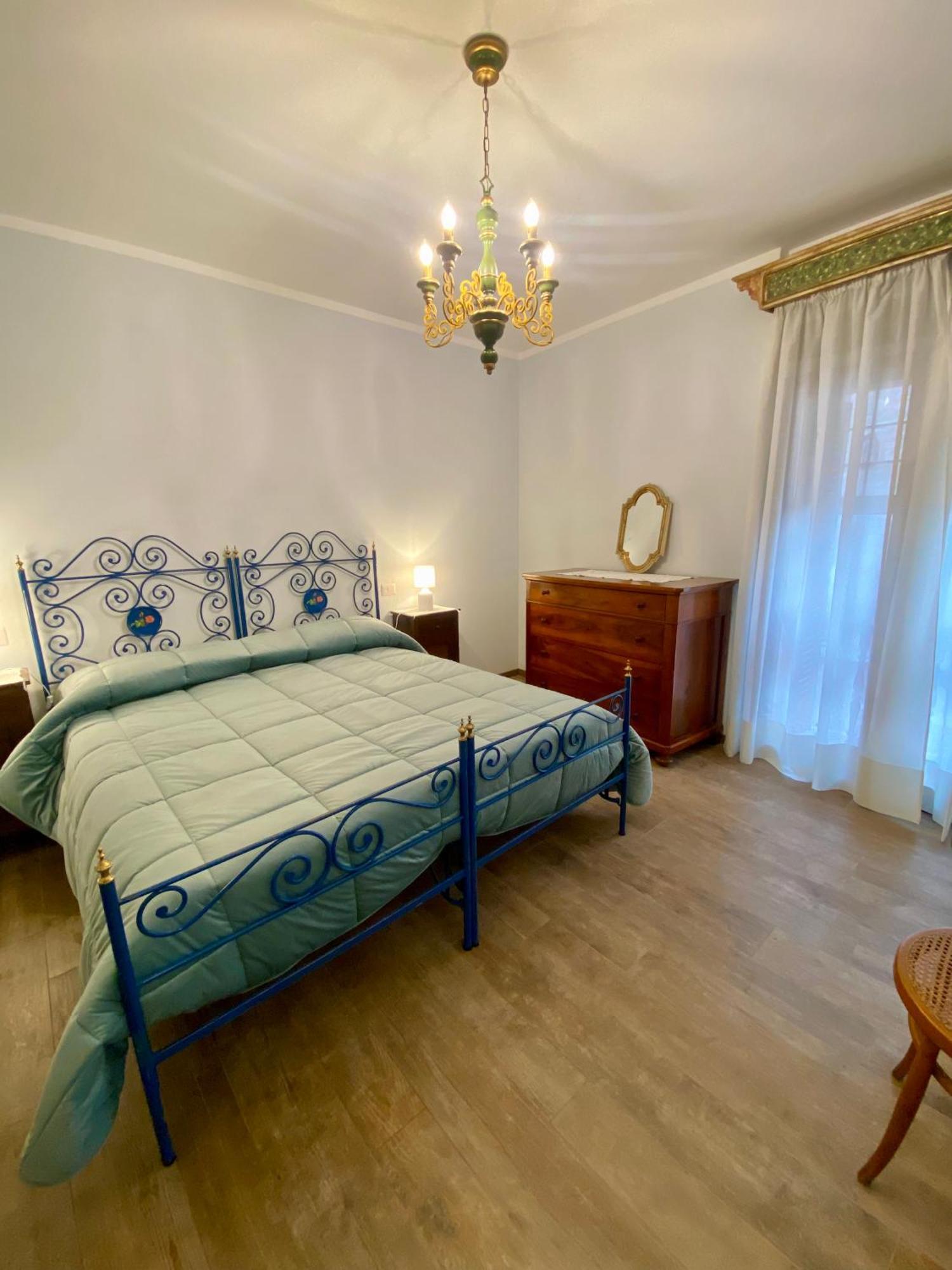 Casa Vacanze Il Borgo กุบบีโอ ภายนอก รูปภาพ