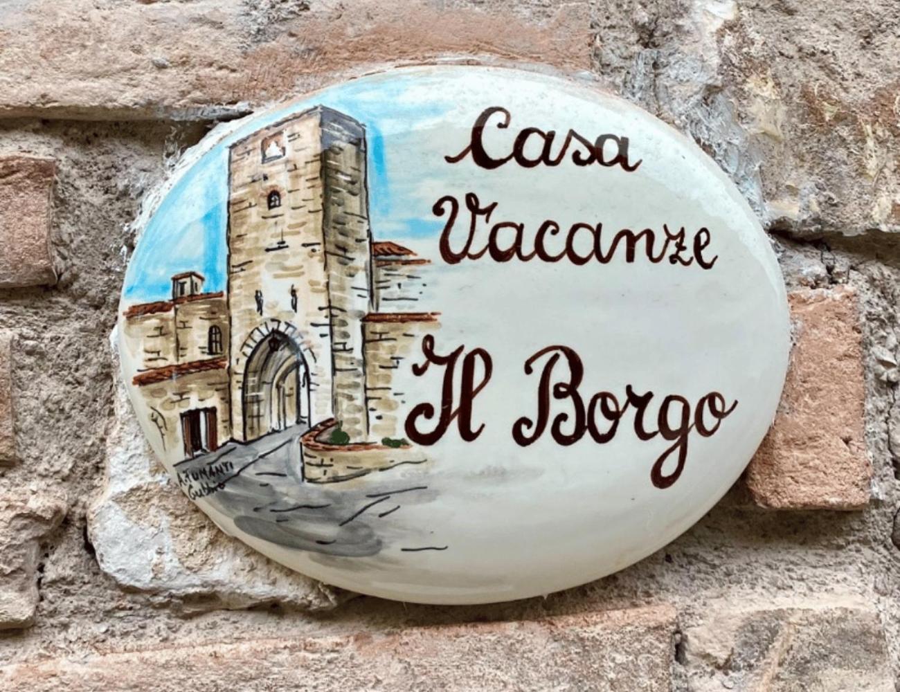 Casa Vacanze Il Borgo กุบบีโอ ภายนอก รูปภาพ