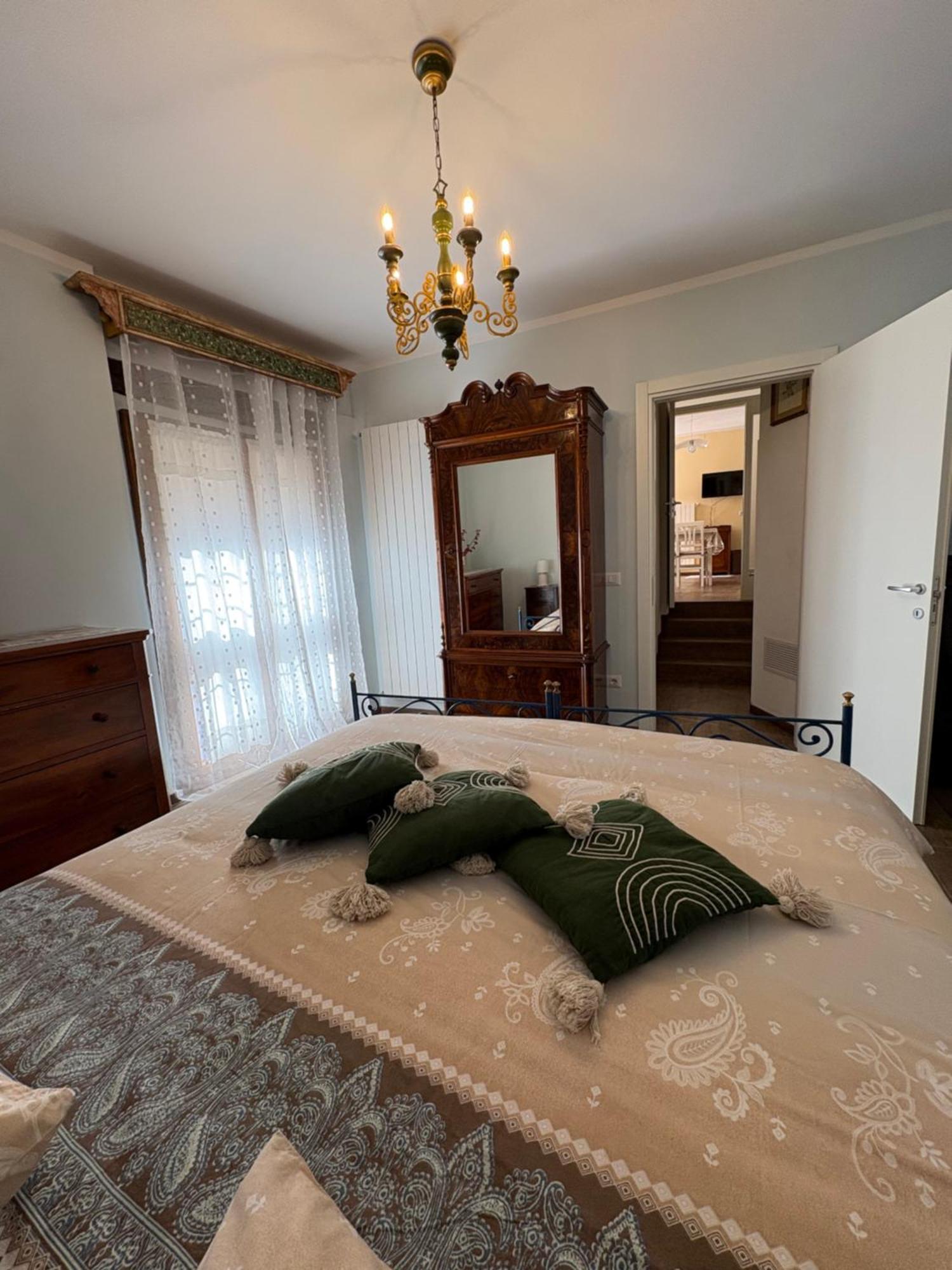 Casa Vacanze Il Borgo กุบบีโอ ภายนอก รูปภาพ